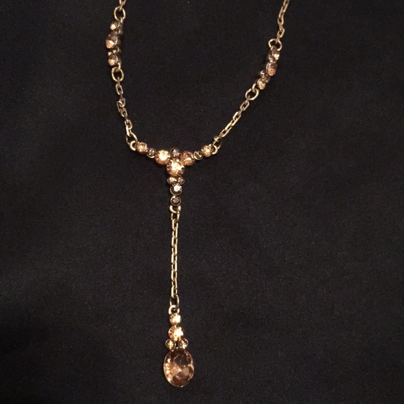 ✨Givenchy Necklace - Picture 2 of 6